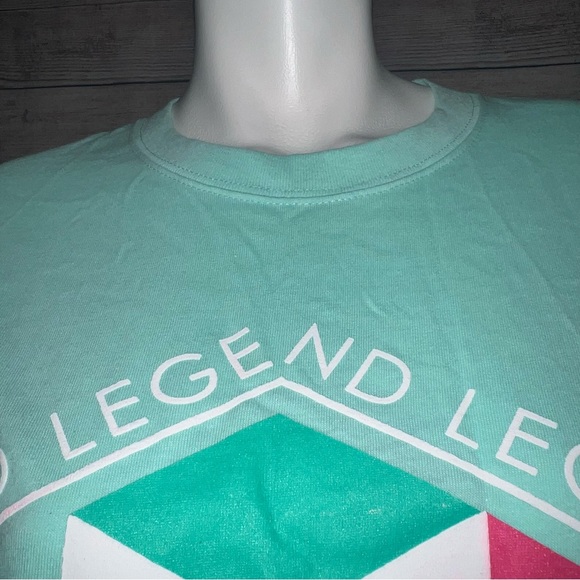 graphic shirt - Picture 4 of 5